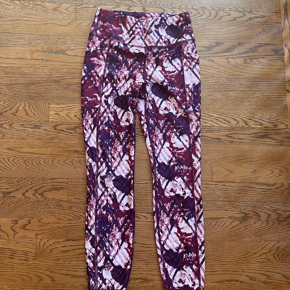 NEVER WORN patterned Jockey women’s medium leggings